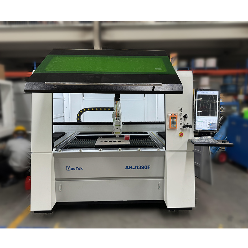 JINAN CNC معدات الصناعة Raycus - مراجعة Industrial Laser Machine Price وسعره