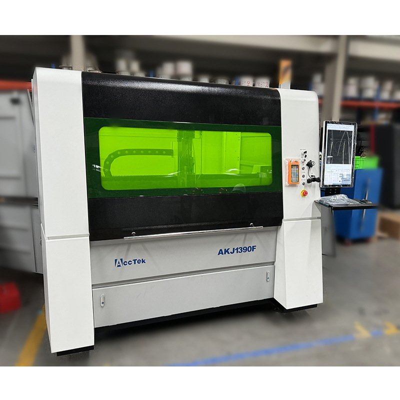 JINAN CNC معدات الصناعة Raycus - مراجعة Industrial Laser Machine Price وسعره